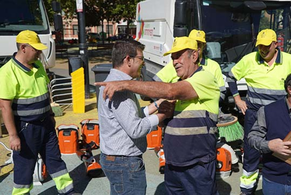 Ontinyent presenta la nova flota de neteja viària que aposta per equipaments elèctrics i de baixes emissions sonores