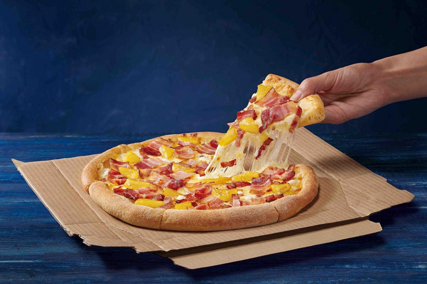 Domino&#039;s Pizza abre tienda en Ontinyent y dona la recaudación del primer día a la  asociación Proyecter Trébol
