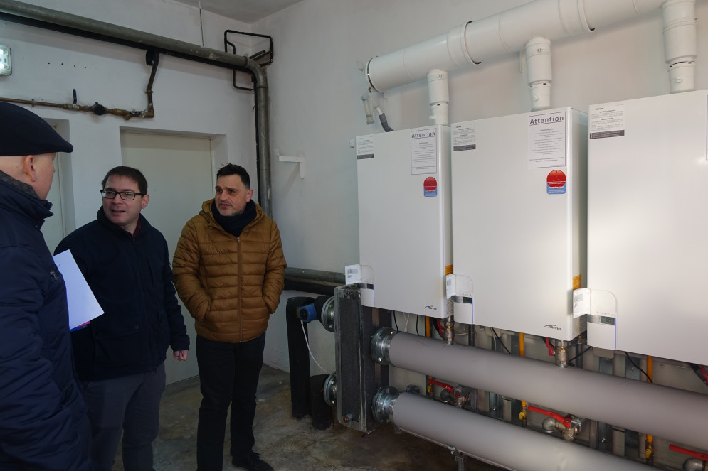 Ontinyent instal·la un nou sistema de calefacció intel·ligent al CEIP La Solana que permetrà estalviar més d’un 30% d&#039;energia