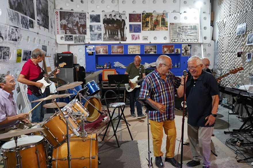 Els grups de la “Nit Gran” ultimen la festa musical dels 60 i 70 a la Glorieta d’Ontinyent