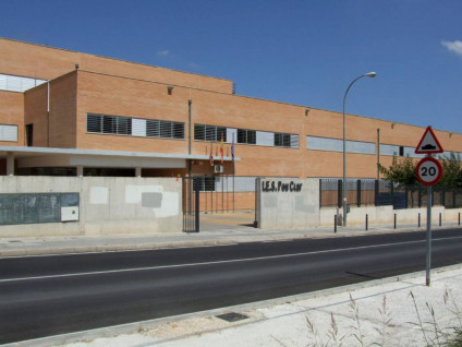 La capital de la Vall d’Albaida compta amb una secció d’EOI que ofereix pel curs 2020-2021 un total de 845 places en 28 grups curriculars d’alemany, anglés, francés i valencià