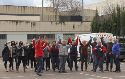 Ontinyent envia els seus dos primers tràilers amb ajuda humanitària per a Ucraïna