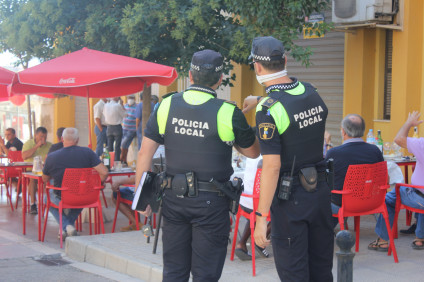 La Policia Local d&#039;Ontinyent controla el compliment de la normativa anti-covid als establiments d’hostaleria