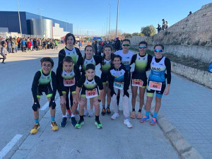 L’Escola del Triatló Ontinyent suma dos pòdiums en la primera prova de la temporada