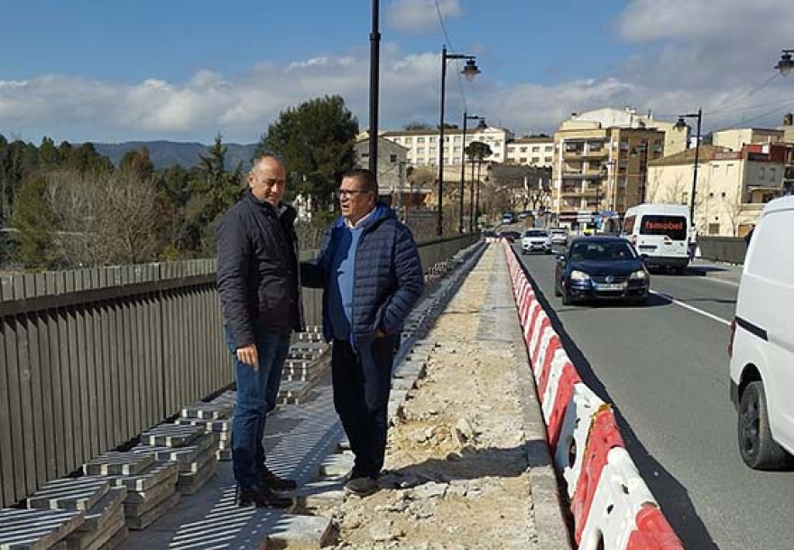 Ontinyent renova 400 metres de canonades d’aigua al Pont Nou i el Camí Bonavista per evitar fuites i optimitzar el rendiment