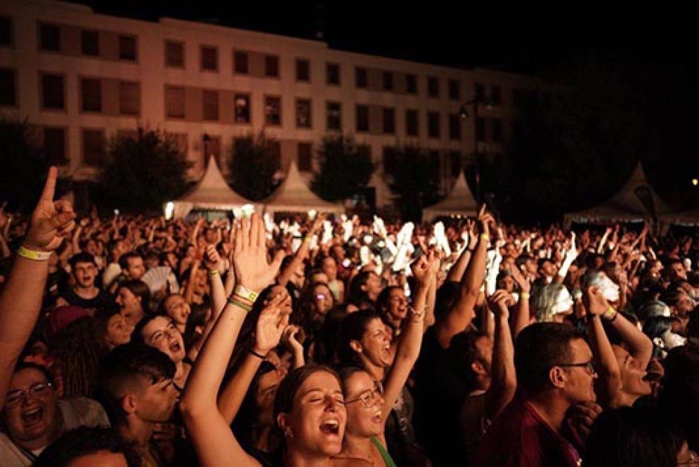 El PP pide más información sobre los conciertos de fiestas porque la facilitada no despeja las dudas sobre la cobertura de la póliza de seguro, el cobro de entradas y de barras