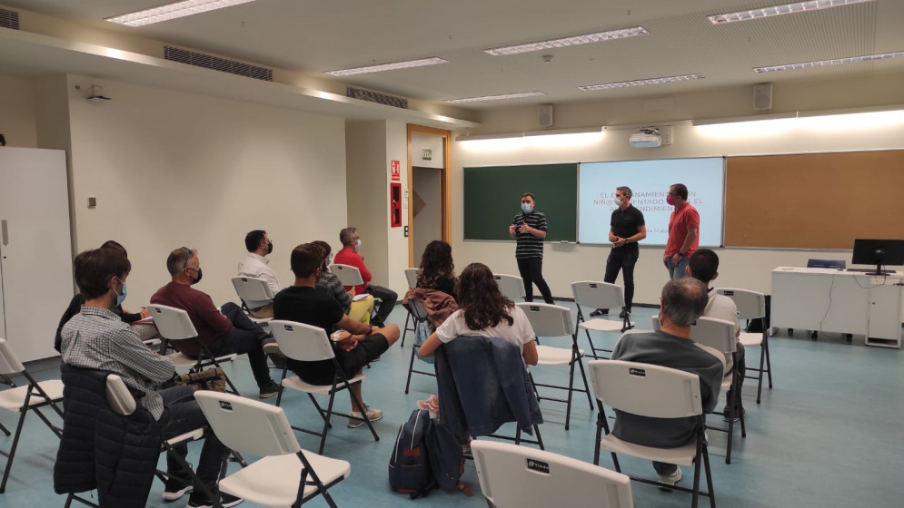 Ontinyent forma als clubs locals en entrenament infantil avançat, màrketing i patrocinis