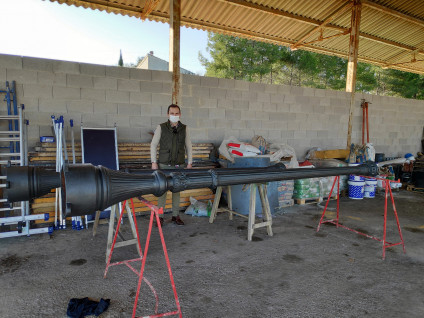 Alumbrado inicia la restauración de dos columnas de forja para su instalación La Glorieta.