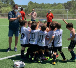 El prebenjamín B, primer equip campió de l&#039;Escola Club Deportivo Esport Base Ontinyent