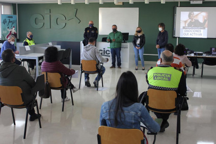 La Policia Local d&#039;Ontinyent participa en un curs d’intel·ligència emocional aplicada al ciutadà