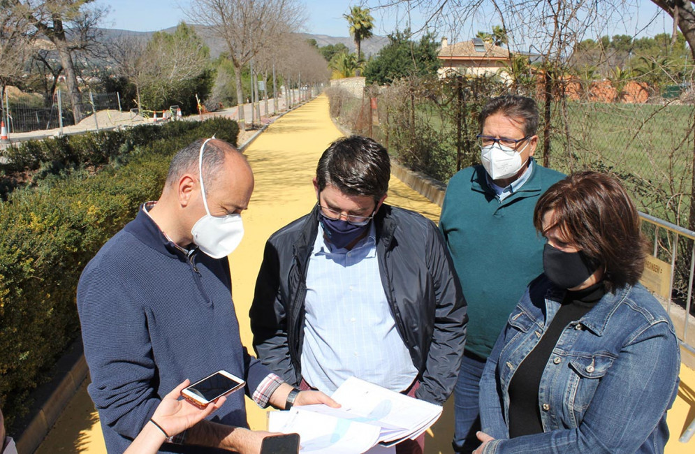 Ontinyent obri els primers trams del nou anell ciclopeatonal que connecta el casc urbà amb l’hospital i l’IES l’Estació