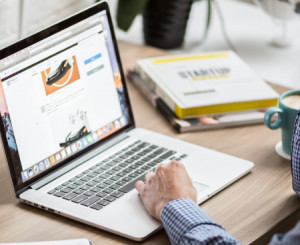Fundació Caixa Ontinyent lanza un programa de webinars para gestionar la economía personal utilizando los nuevos medios online