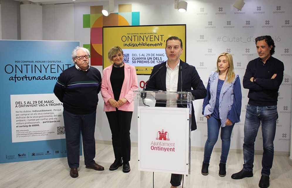 La campanya Ontinyent, Indiscutiblement repartirà 6000 euros en targetes regal per seguir fent de la ciutat un pol d’atracció comercial i gastronòmic