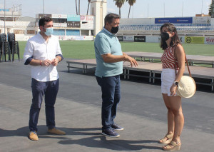 Ontinyent ultima el muntatge per a un “historic” concert de música festera a l’estadi El Clariano