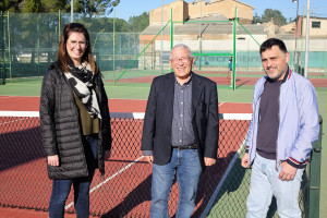 Ontinyent posa en marxa una escola municipal de tennis per a majors de 55 anys