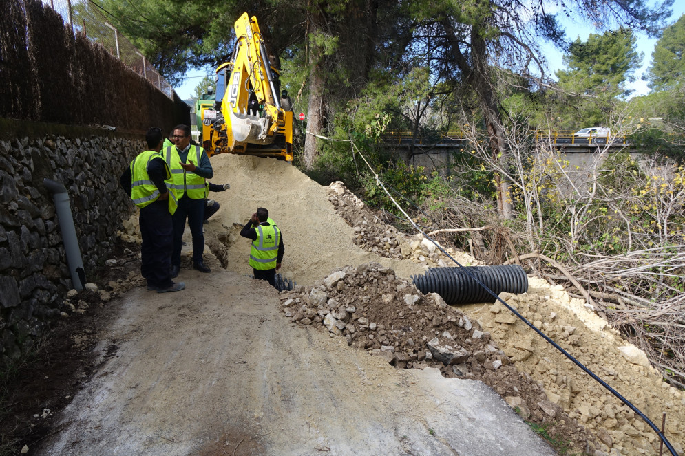 Ontinyent repara el Camí del Pont del Rei greument afectat per la DANA