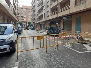 Ontinyent inicia les obres que augmentaran l’espai per a vianants i milloraran la xarxa d’aigües al carrer Salvador Tormo