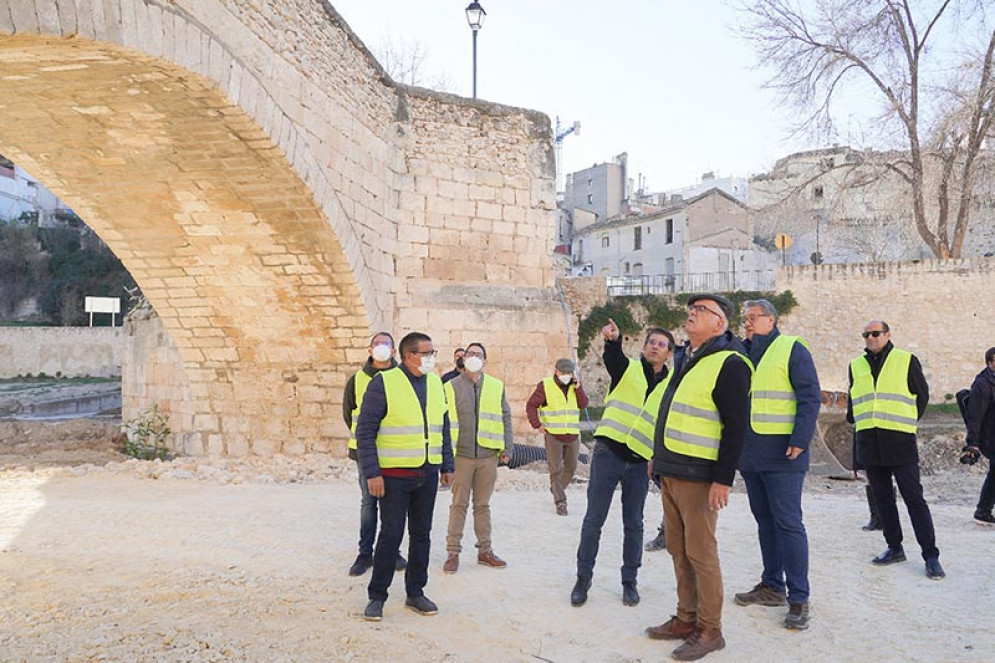 Troballes a les obres del Pont Vell d’Ontinyent apunten que la torre albarrana era en orige un molí del SXV