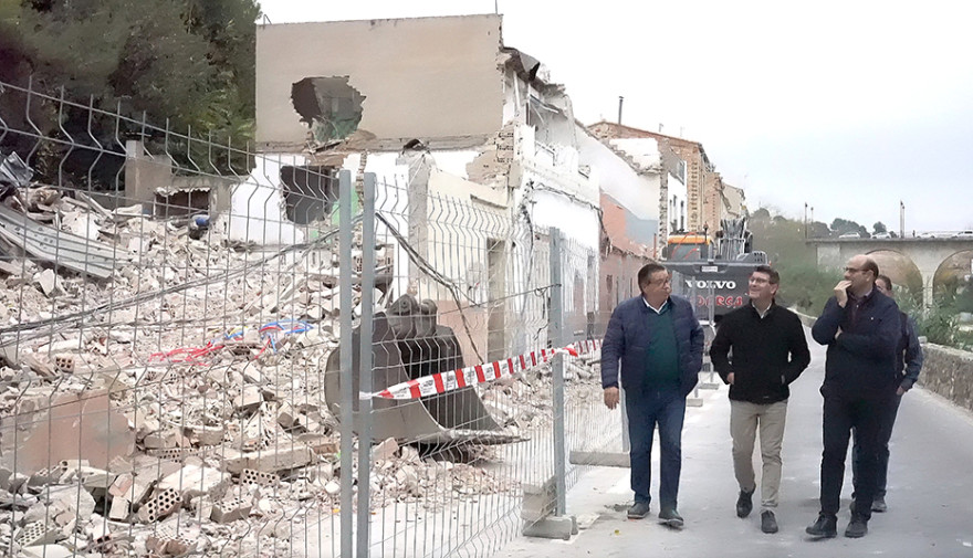 Ontinyent inicia la demolició del primer grup de vivendes de la Cantereria